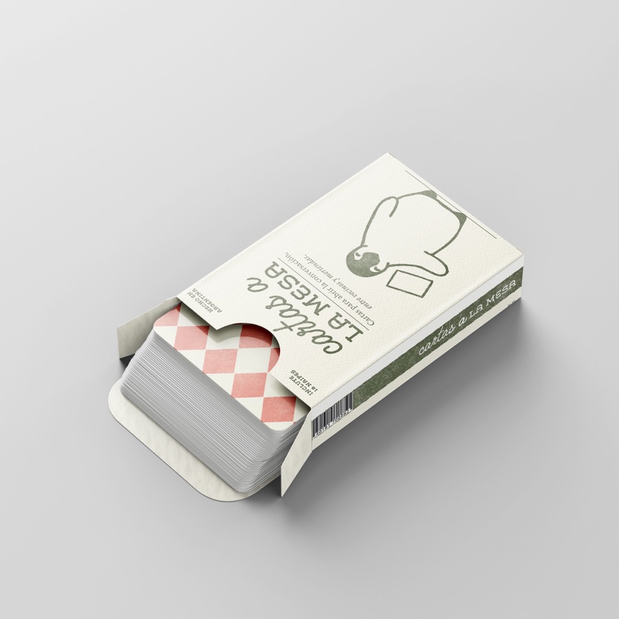 La Pingüino · mazo Cartas a la mesa abierto con naipe