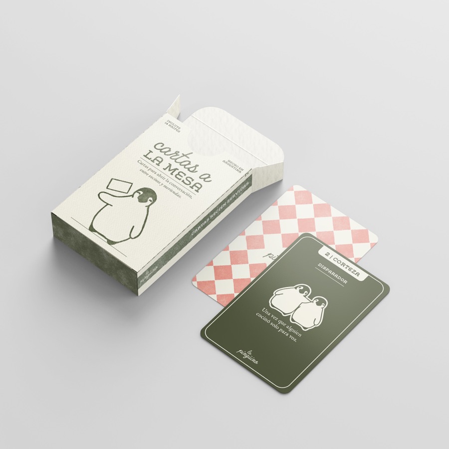 La Pingüino · packaging del mazo Cartas a la mesa